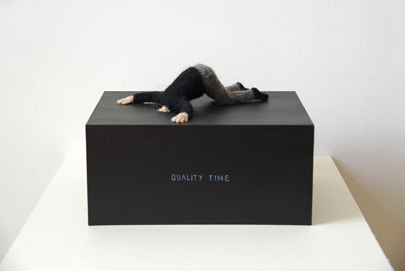 Patricia Huck, a.d. Reihe „Man muss nur wollen“, Quality Time, Filzarbeit auf Karton, 2015